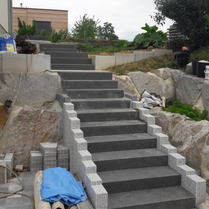 Installation d’escaliers en ext&eacute;rieur Saint-Louis 1